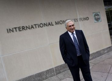 Dosarul impotriva lui Strauss-Kahn l-ar putea costa pe acesta intre doua si trei milioane de dolari