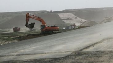 De ce s-au blocat din nou lucrarile la Autostrada Soarelui? VIDEO