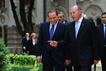 Berlusconi a venit la Bucuresti ca sa ne asigure de sprijinul acordat pentru intrarea in Schengen VIDEO
