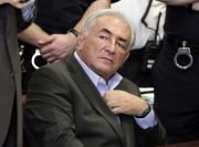 Dominique Strauss-Kahn nu mai vrea femei. A angajat barbati sa-i faca menajul