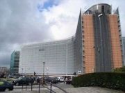 Raportul care scandalizeaza Europa: petreceri, avioane private si vacante de lux pentru angajatii CE