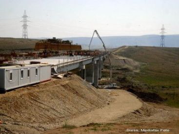 Bechtel isi muta utilajele din Romania. Lasa mostenire 52 de km de autostrada, in 7 ani de contract pagubos. Cat pierde in continuare statul roman