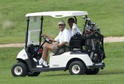 SUA, pregatite sa porneasca tiparnita de bani. Obama loveste datoriile tarii cu crosa de golf