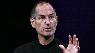 Noul sediu Apple. Arata ca o nava spatiala si se vrea cea mai buna cladire de birouri din lume. VIDEO