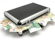 Romanii care muncesc in strainatate au in banci 100 mld. euro. De 4 ori mai mult decat cei ramasi in tara