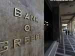 Incoltita de UE si FMI, Grecia a adoptat un plan de austeritate. Printre masuri, cresterea taxelor pentru restaurante si hoteluri in plin sezon