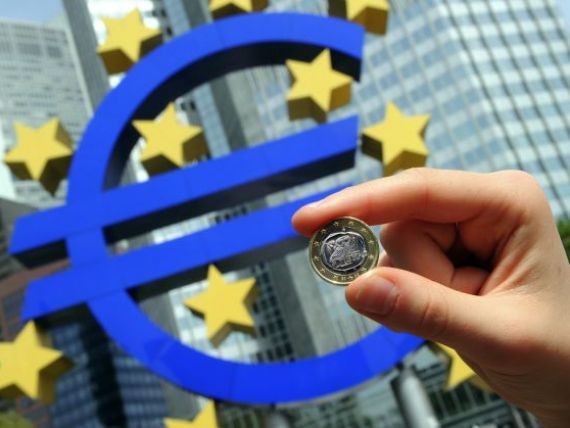 Financial Times: Statele din Europa de Est amana adoptarea euro. Ce crede presedintele Basescu