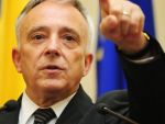 Isarescu: Bancile trebuie sa nu mai finanteze consumul, ci sa dea credite firmelor