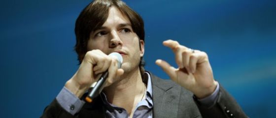 Forbes: Ashton Kutcher, cel mai bine platit actor de televiziune american