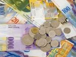 Leul pierde tot mai mult teren in fata monedei euro si a francului elvetian. Astazi a atins cotatii record!