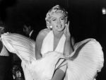 James Bond si Marilyn Monroe se vand cu sume record. Celebra rochie alba a lui Marilyn, cumparata cu 4,6 mil. de dolari FOTO