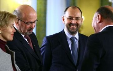 Oferta lui Basescu pentru UDMR: Noua judete din care unul include Harghita si Covasna