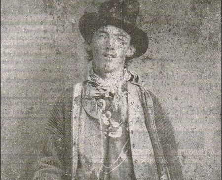 Cea mai scumpa amintire. Singura fotografie a banditului Billy the Kid, vanduta cu 2,3 mil. de dolari