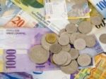 Francul evetian a devenit un adevarat cosmar pentru zeci de mii de roman: a ajuns la 3,56 de lei