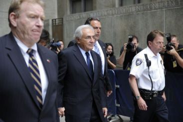 Dominique Strauss-Kahn a fost eliberat. Fostului sef al FMI ii vor fi restituite cele 6 milioane de dolari. VIDEO