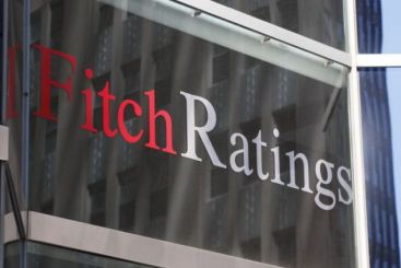 Romania reintra pe harta investitiilor straine. Fitch ne-a imbunatatit ratingul, la BBB- , cu perspectiva stabila