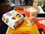 Ai manca pizza sau homar la McDonald rsquo;s? 6 produse pe care lantul de fast-food le-a ratat din start FOTO