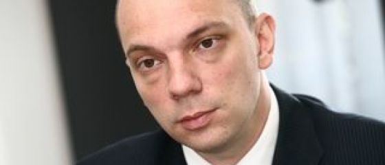 Pulsul ofertei Petrom abia se simte la agentiile bancilor distribuitoare