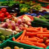Productie record de legume romanesti, dar in hipermarketuri ajunge tot marfa de import. Care sunt cauzele VIDEO