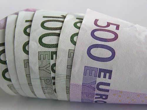 Statul a mai imprumutat aproape jumatate de miliard de euro, prin vanzarea de obligatiuni