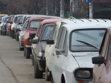 Afacere de milioane: Dacii furate din parcare, vandute cu 500 de lei la fier vechi VIDEO