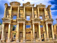 
	Biblioteca lui Celsus sau Turnul lui Hercule. 7 destinatii mai putin cunoscute, dar care merita vizitate GALERIE FOTO
