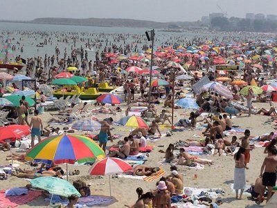 Analiza: Unde stau 100.000 de turisti in plus in week-end-urile aglomerate pe litoral