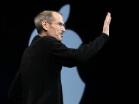 
	FBI il desfiinteaza pe Steve Jobs. Detaliile incredibile ale unei anchete de 191 de pagini
