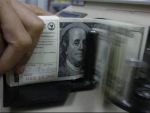 Investitorii retrogradeaza S P si cumpara obligatiuni americane. Titlurile de Trezorerie, considerate in continuare cele mai sigure