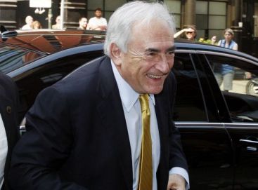 Acuzatiile de agresiune sexuala impotriva fostului sef al FMI, Dominique Strauss-Kahn, ar putea fi retrase VIDEO