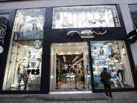 
	Retailerul de imbracaminte New Look investeste 10 mil. dolari pe piata romaneasca. Astazi si-a deschis primul magazin
