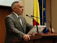 
	Isarescu: BNR a instituit un comitet de lucru care sa discute structura viitoare a rezervei nationale

