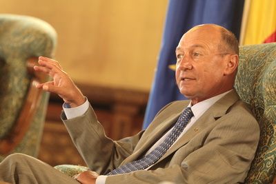 Senatul spune Nu. Cererea lui Basescu de urgentare a procedurilor de listare pe BVB a actiunilor FP, respinsa