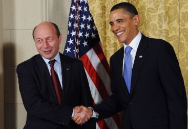 Traian Basescu s-a intalnit cu Barack Obama. Ce a discutat seful statului cu oficialul de la Casa Alba, timp de 30 de minute, in Biroul Oval VIDEO