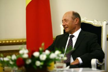 Basescu: In SUA am spus ca nu sunt bani de F16. Ce solutie propune presedintele VIDEO