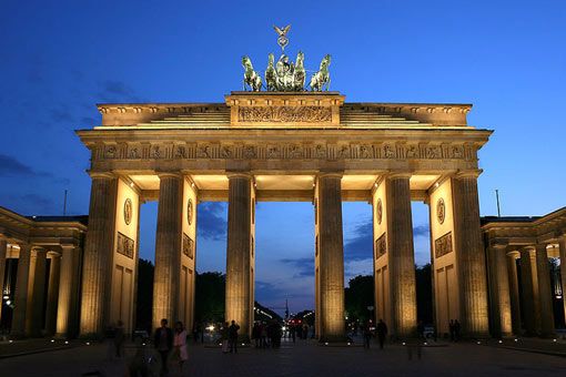 Germania ramane cea mai puternica economie a Europei. Fitch a mentinut ratingul maxim. Increderea investitorilor, insa, scade