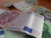 
	Cursul BNR a atins un nou maxim al anului si a depasit 4,3 lei/euro
