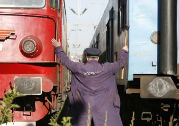 Romania nu mai poate acoperi pierderile companiilor de stat. CSAT a avizat vanzarea a 50% din CFR Marfa. Urmeaza altele. VIDEO