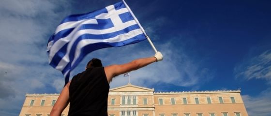 Ce poate invata Romania din greseala statului elen: anul trecut grecii stateau la plaja, acum sunt in pragul falimentului