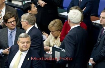 Parlamentul german a votat pentru salvarea Europei. Jumatate din banii pentru sprijinirea economiilor slabe vor veni de la nemti VIDEO