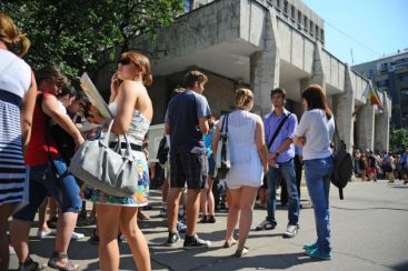 Premiera in Romania: universitatile fuzioneaza pentru a supravietui VIDEO