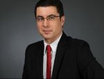 (P) Daca ti-ai face o aplicatie pentru telefon care sa-ti gestioneze mai bine banii, cum ar arata? Ce ar inventa Cristian Leonte