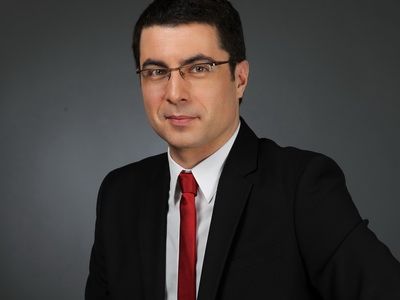 (P) Daca ti-ai face o aplicatie pentru telefon care sa-ti gestioneze mai bine banii, cum ar arata? Ce ar inventa Cristian Leonte