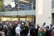 
	Sute de persoane au stat la coada pentru noul iPhone 4S. Care sunt preturile GALERIE FOTO si VIDEO
