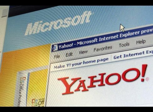Yahoo!, din nou o tinta pentru Microsoft