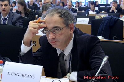 PE: Toate statele UE trebuie sa permita accesul romanilor si bulgarilor pe piata muncii pana la sfarsitul lui 2011