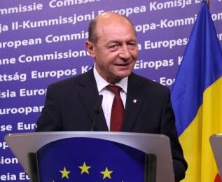 Basescu: Decizia Consiliului inseamna depasirea unui moment critic. Datoriile Greciei nu se sterg