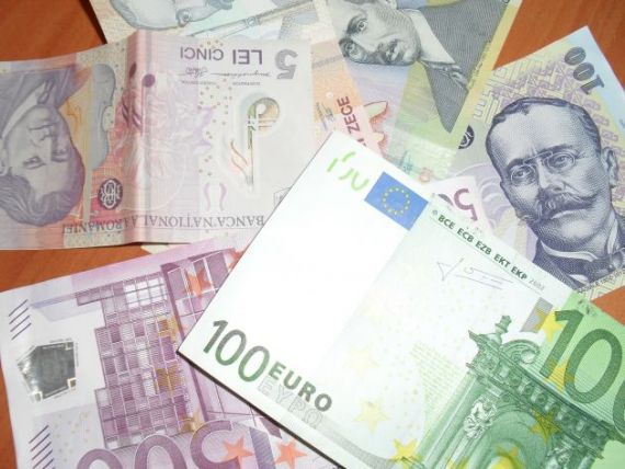 Rezervele valutare ale Romaniei au scazut in octombrie cu 1,4 miliarde de euro. Ce spun oficialii BNR