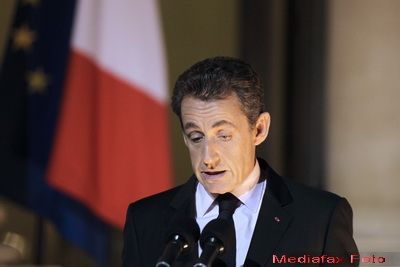 Financial Times: Lovitura pentru Sarkozy. Organizarea referendumului in Grecia ameninta strategia electorala a presedintelui francez