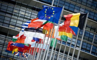 Dupa ce a pierdut la Atena, UE se lupta cu Roma. Italia, stat care a pus bazele blocului comunitar, ar putea sa-i sape si groapa VIDEO